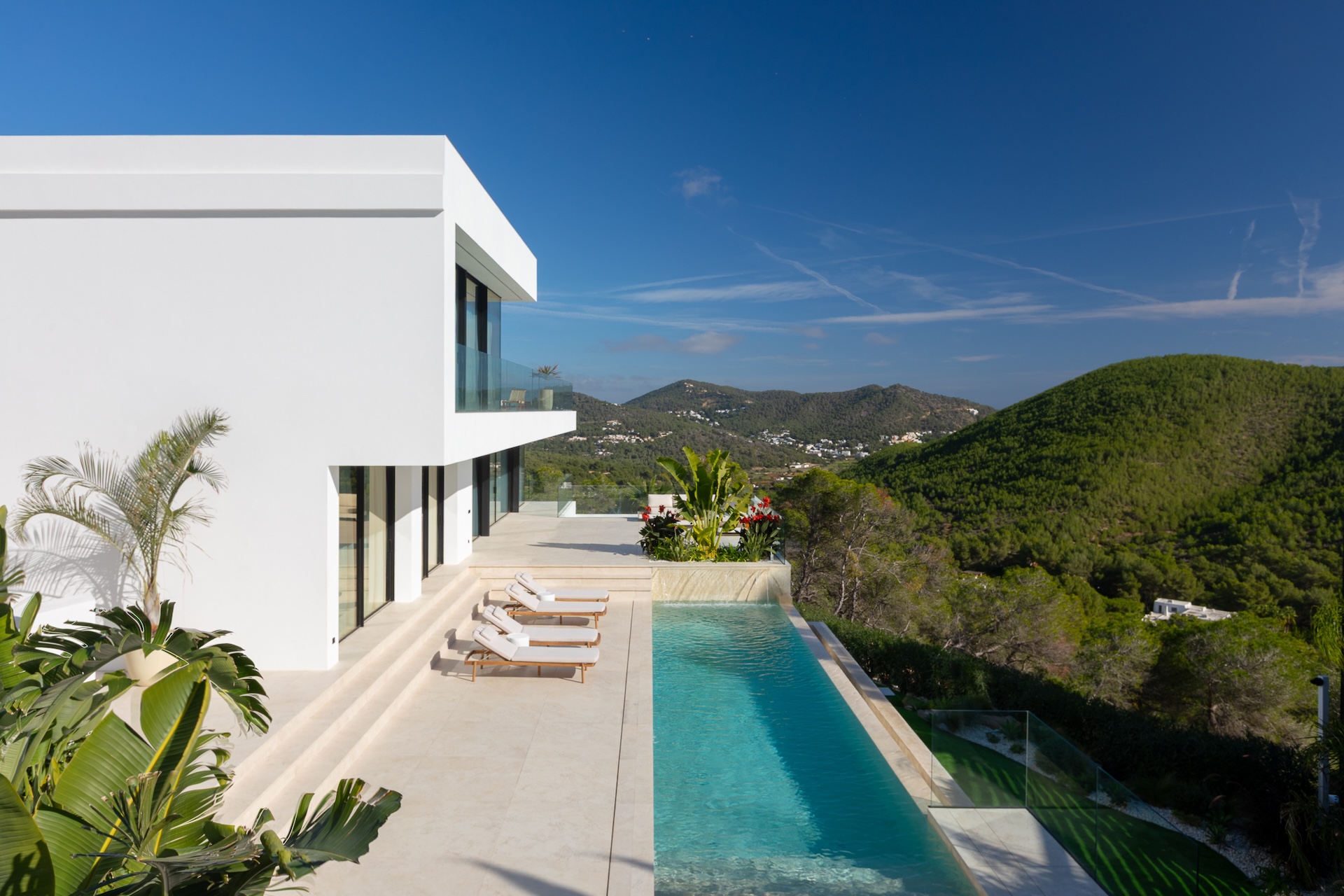 Resa Estates Ibiza villa Aixa Roca Llisa koop sale 6 bed nlift modern exterior house .jpg